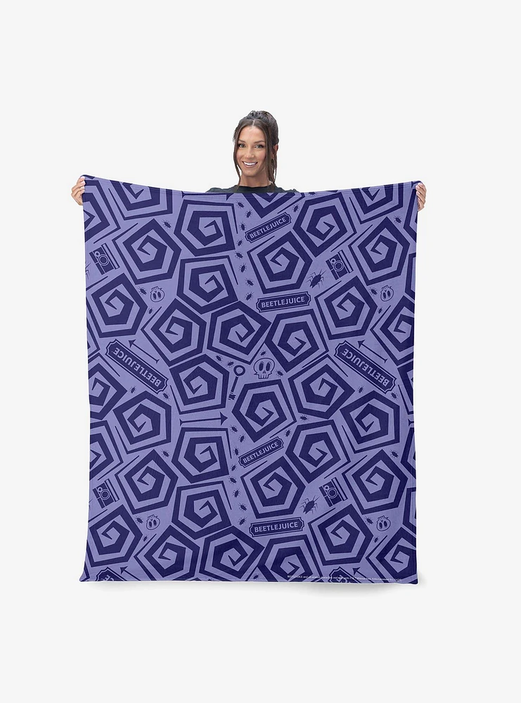Beetlejuice Creepy Crawlies 40x50" Silk Touch Throw Blanket