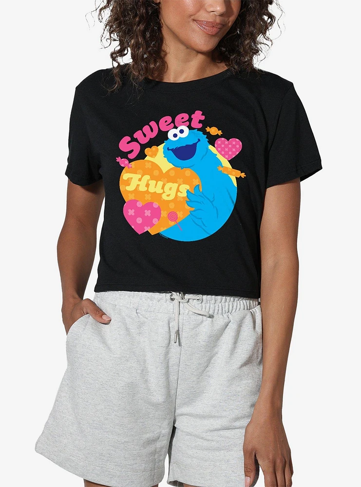 Sesame Street Sweet Hugs With Cookie Monster Women's Crop Top T-Shirt