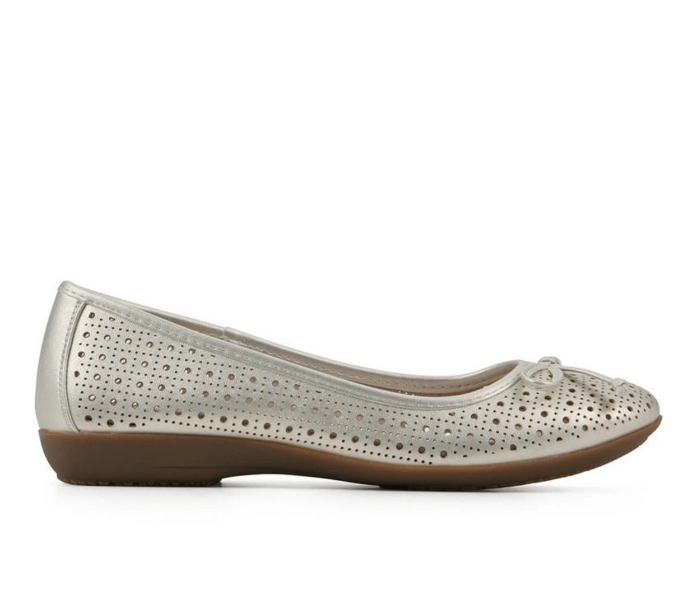 Women's Cliffs by White Mountain Cheryl Flats