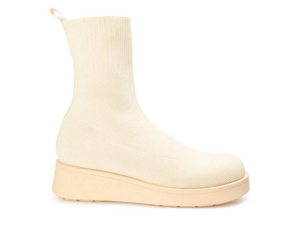 Women's Journee Collection Ebby Booties