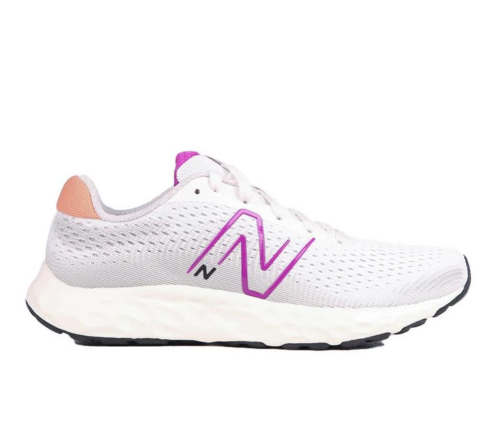Women's New Balance W520V8 Running Shoes