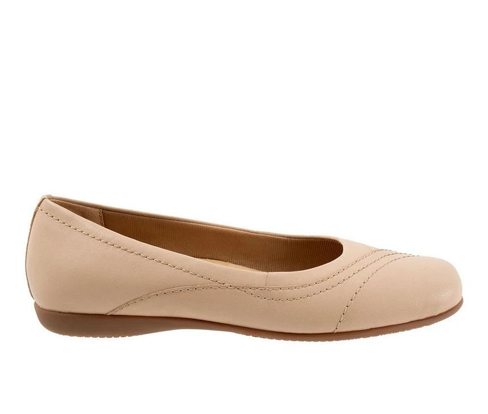 Women's Trotters Sasha Flats