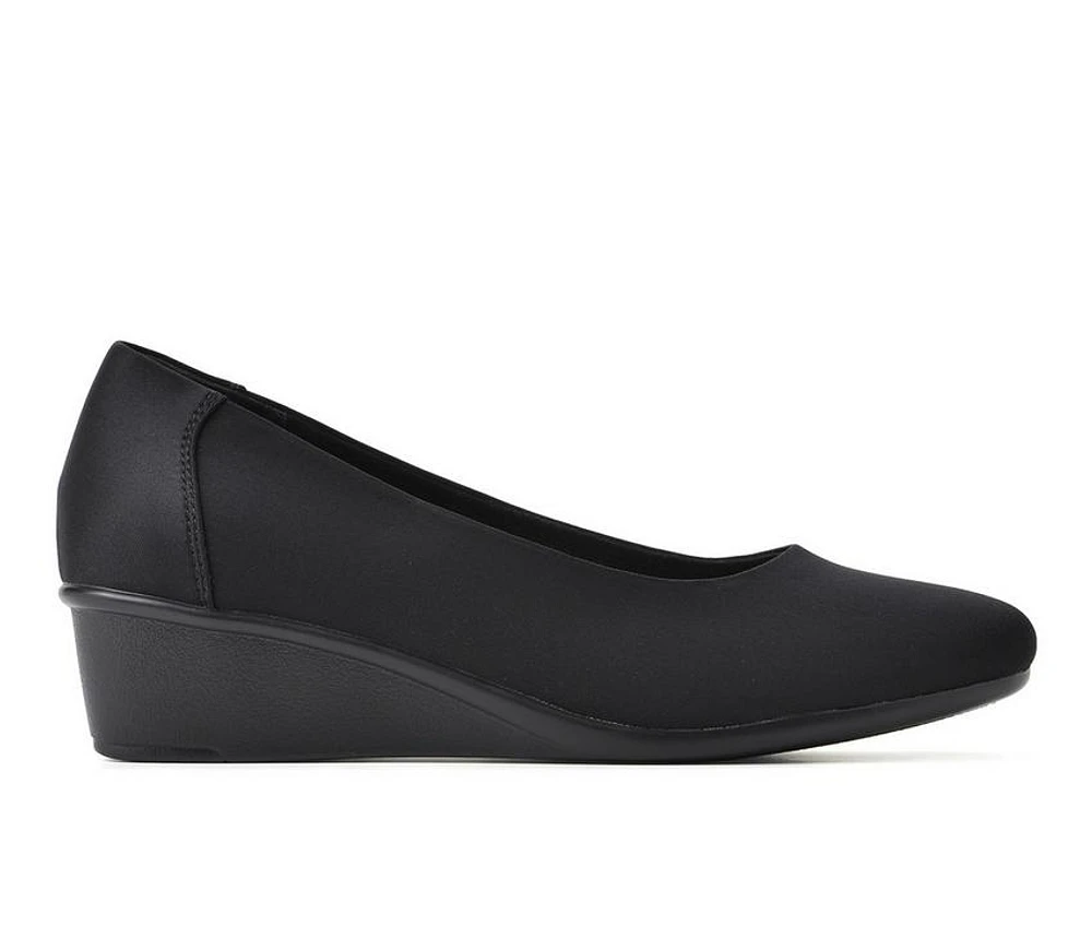 Women's Cliffs by White Mountain Boldness Wedge Pumps