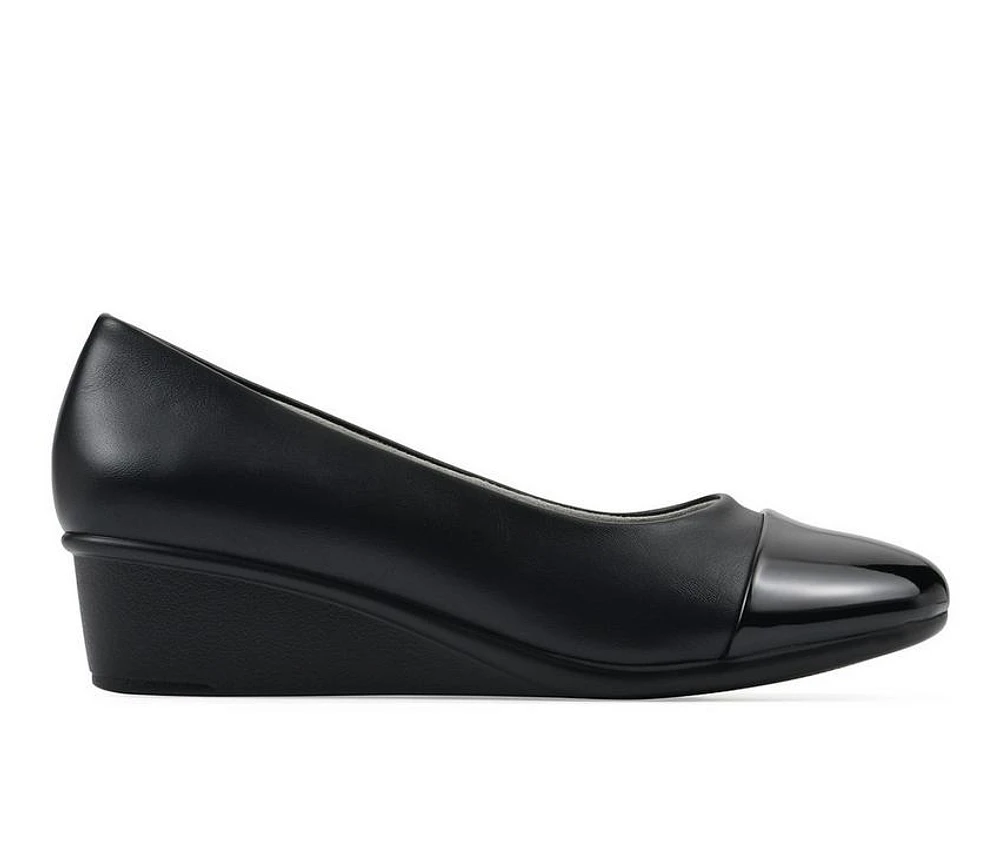 Women's Cliffs by White Mountain Bolivia Wedges