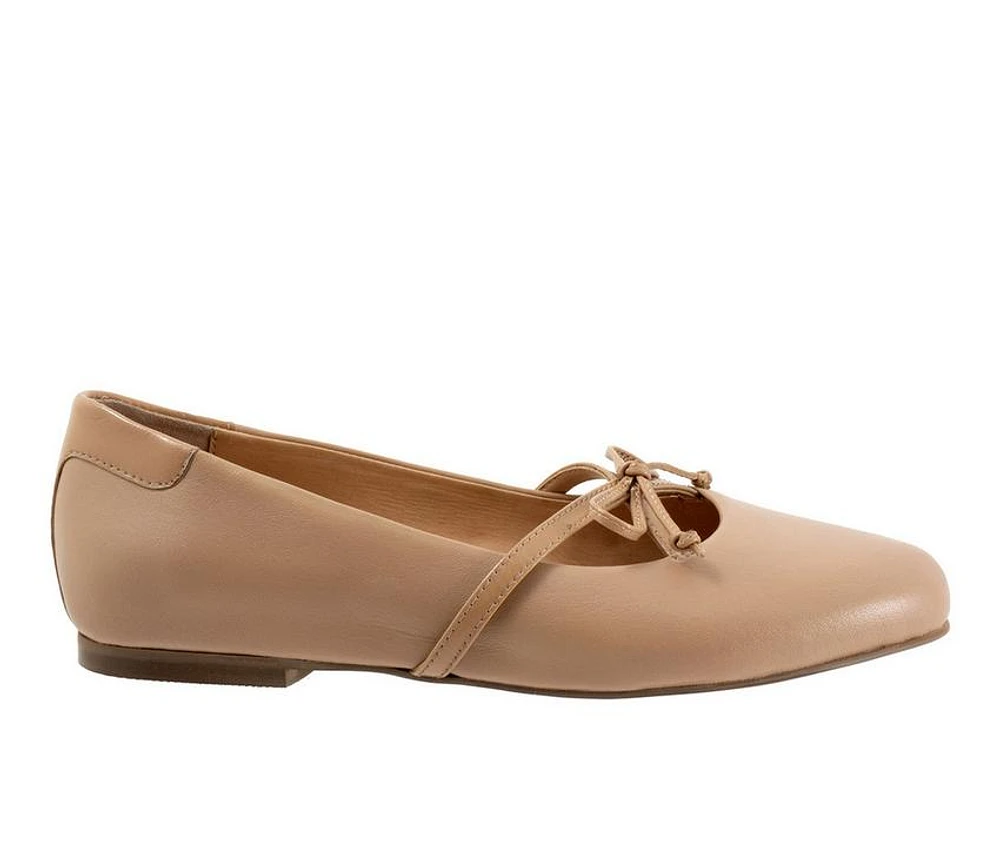 Women's Trotters Carissa Flats