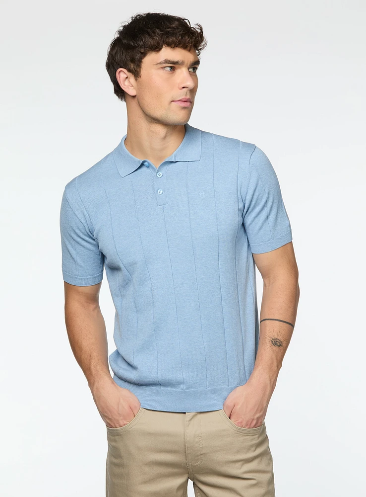 Polo bleu en tricot côtelé