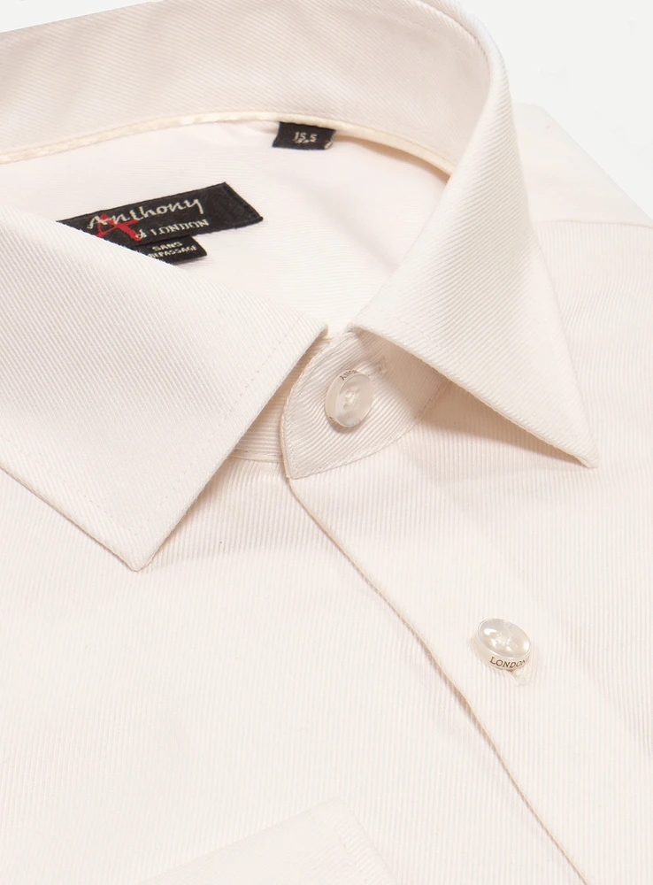 Chemise sans repassage en sergé uni