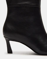 LAVAN BLACK LEATHER