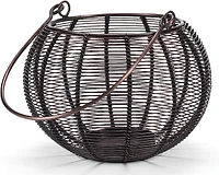 Wire candle holder