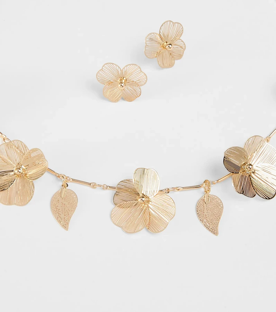 Season Of Bloom Flower Necklace And Earrings Set