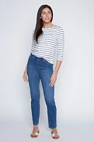 Slim leg pull on jean