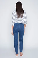 Slim leg pull on jean