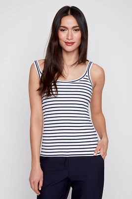 La camisole à rayures côtelées