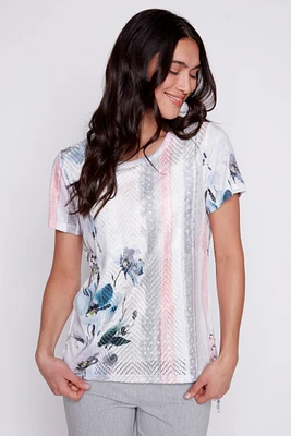 Le t-shirt imprimé en dentelle