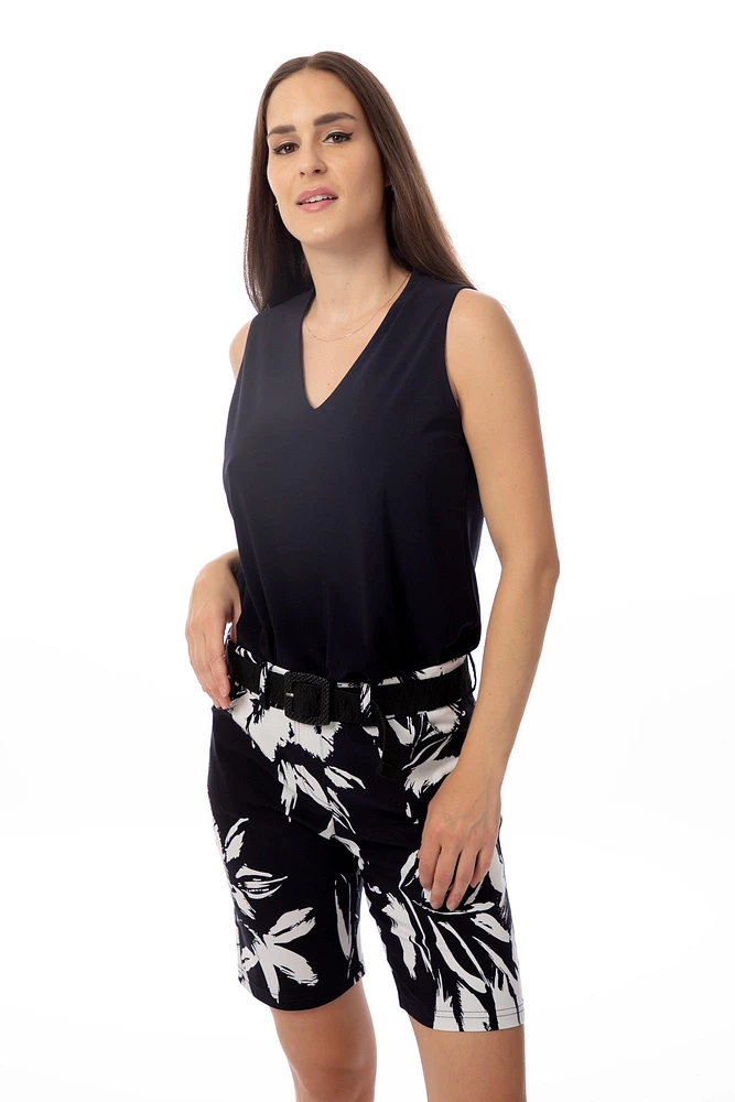 Plain V-neck Top with front lining