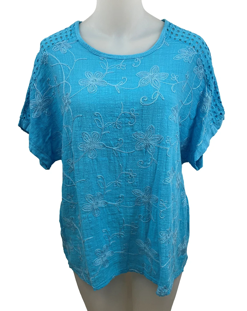 Cotton Top with openwork shoulders and embroidered front