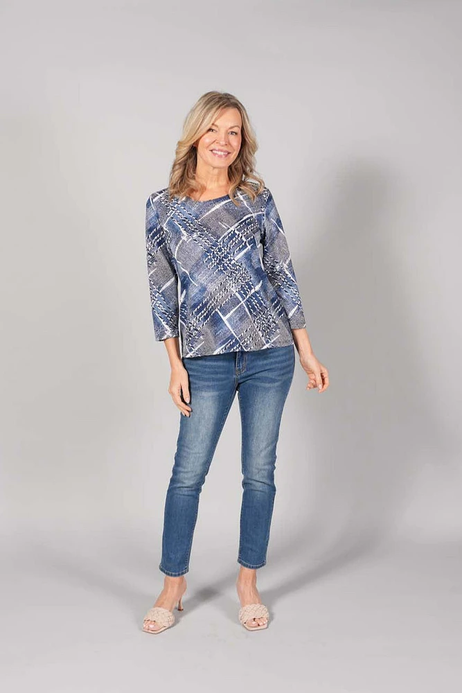 3/4 SLEEVE ROUND NECK TOP