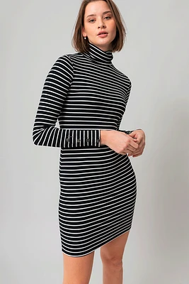 La robe ajustée rayures horizontales
