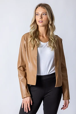 Le blazer court en faux cuir