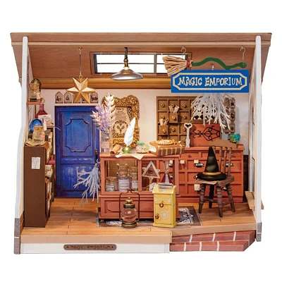 DIY Mini House - Kiki's Magic Emporium
