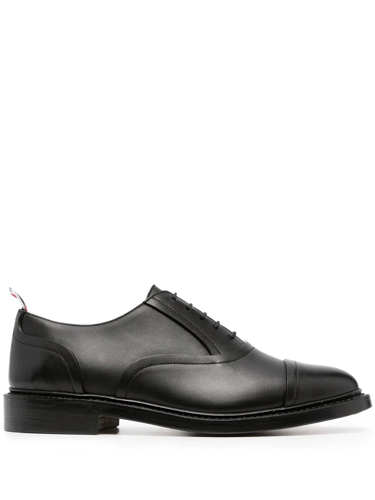 THOM BROWNE - Oxford Cap Toe in Black Calf Leather