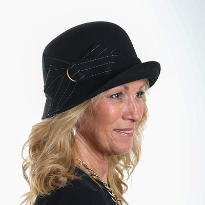 Wool felt hat with buckle