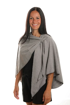 Châle court en tricot torsad