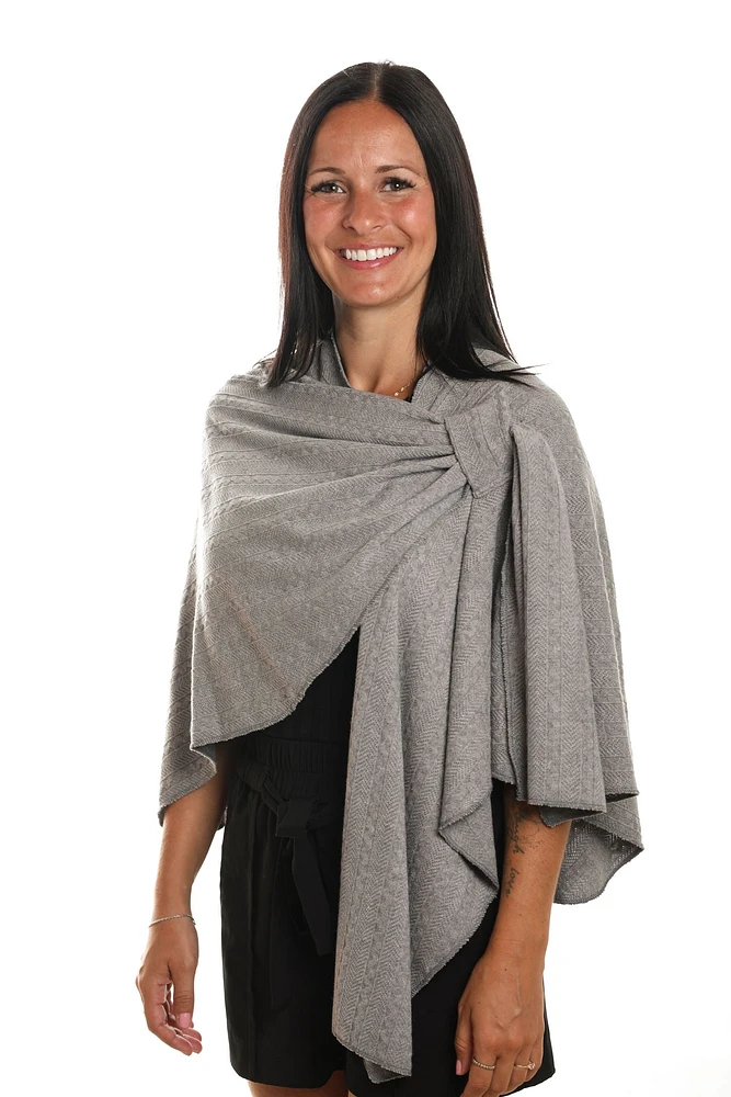 Châle long en tricot torsad