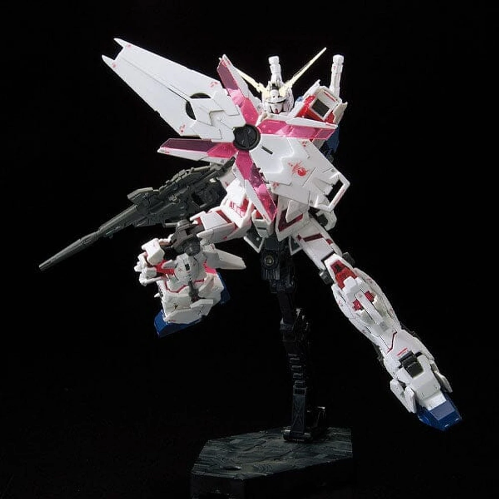 BANDAI Hobby RG #25 RX-0 Unicorn Gundam 1/144 Scale 5" Model Kit