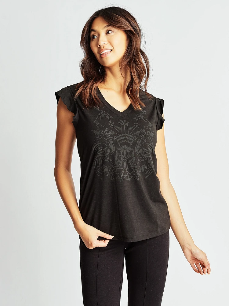 Short-sleeve semi-fitted t-shirt
