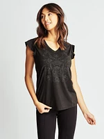 Short-sleeve semi-fitted t-shirt