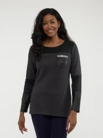 Semi-fitted knit tunic