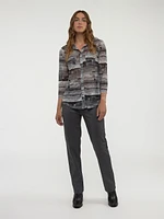 3/4-sleeve semi-fitted blouse with buttons