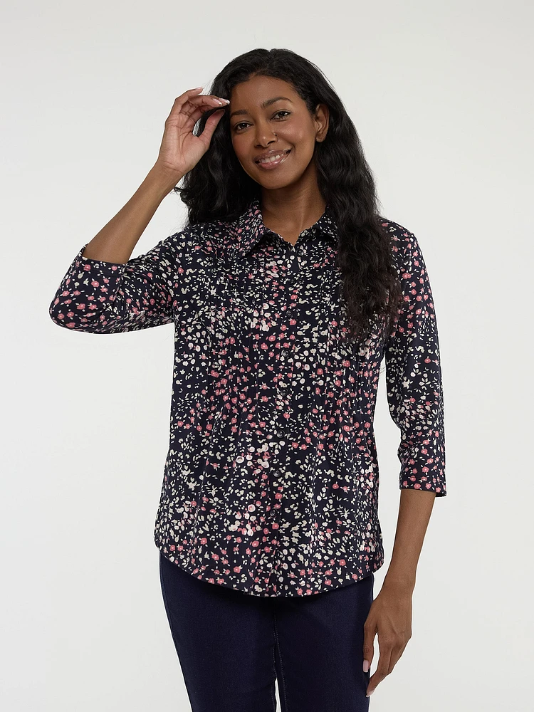 3/4-sleeve semi-fitted blouse with buttons