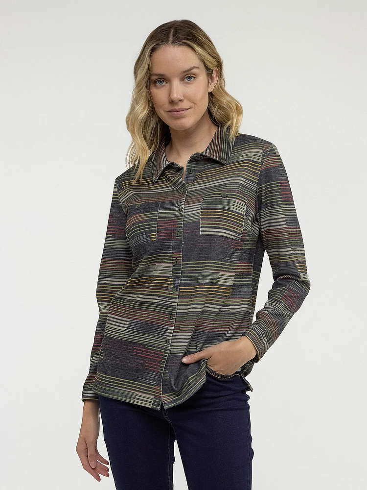 Long-sleeve semi-fitted blouse with buttons