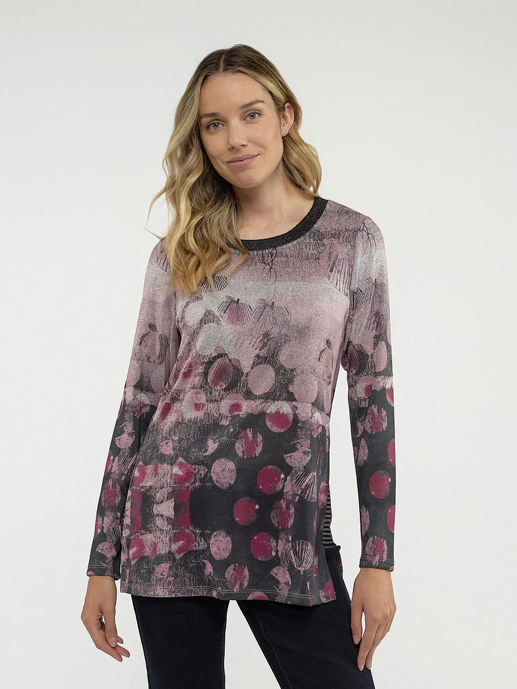 Semi-fitted knit tunic