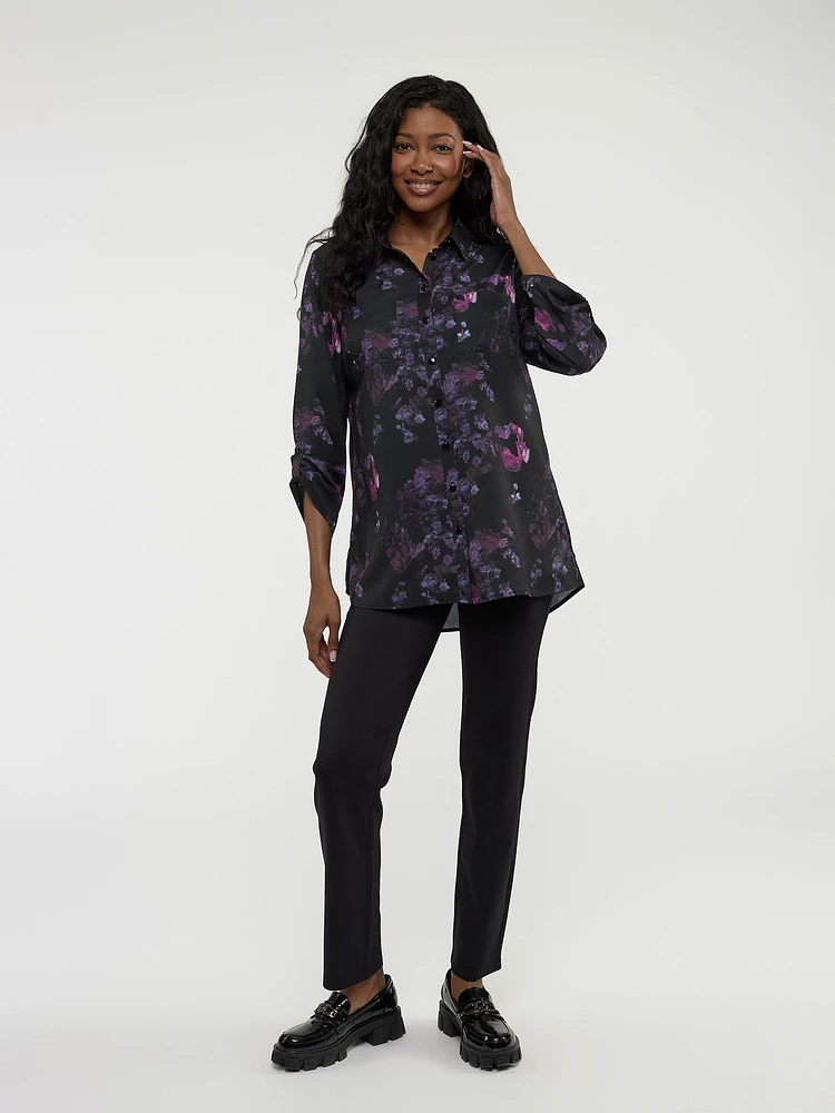 Blouse longueur tunique semi-ajustée à manches 3/4 avec boutons