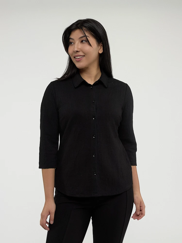 3/4-sleeve semi-fitted blouse with buttons