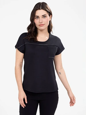 Short-sleeve semi-fitted t-shirt