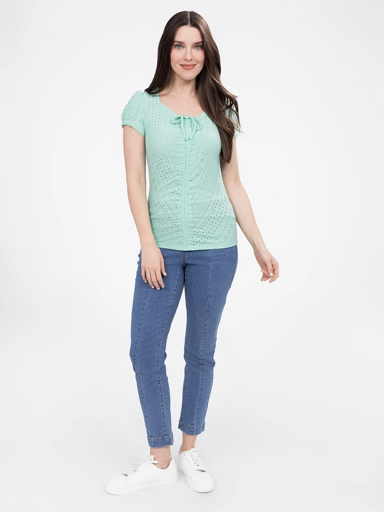 Short-sleeve semi-fitted t-shirt