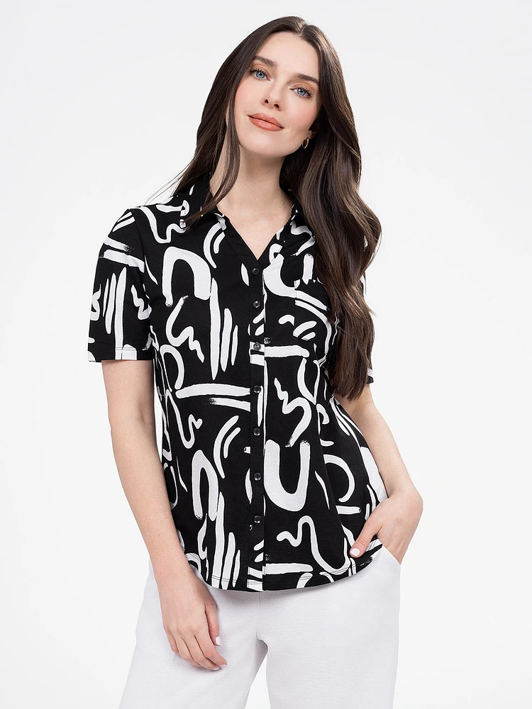 Blouse semi-ajustée à manches courtes avec boutons