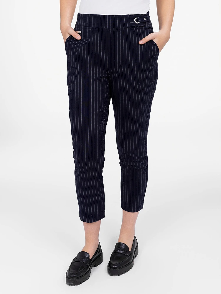 Capri habillé étroit semi-ajusté à enfiler