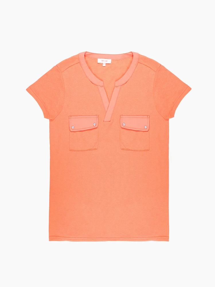 Short-sleeve semi-fitted t-shirt
