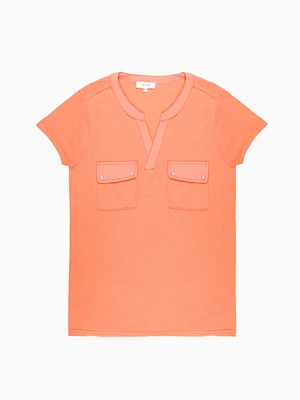 Short-sleeve semi-fitted t-shirt