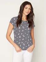 Short-sleeve semi-fitted t-shirt