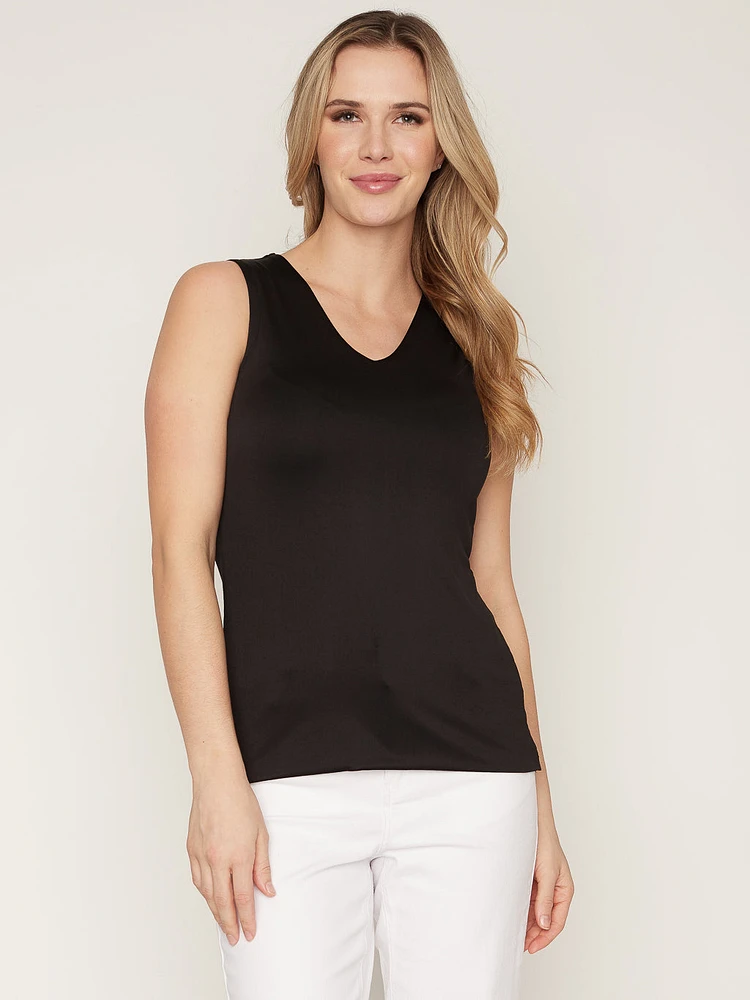 Semi-fitted tank top