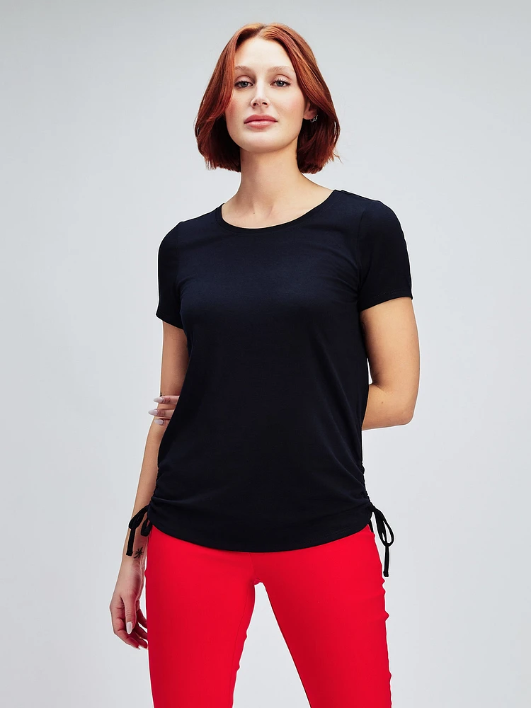 Short-sleeve semi-fitted t-shirt