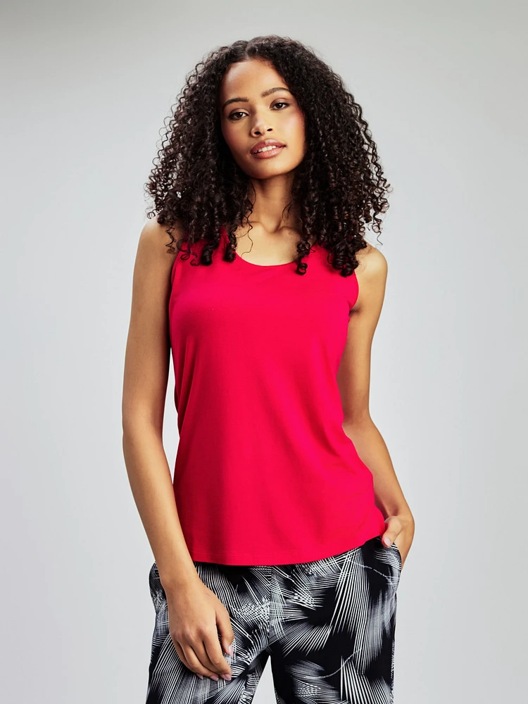 Semi-fitted tank top