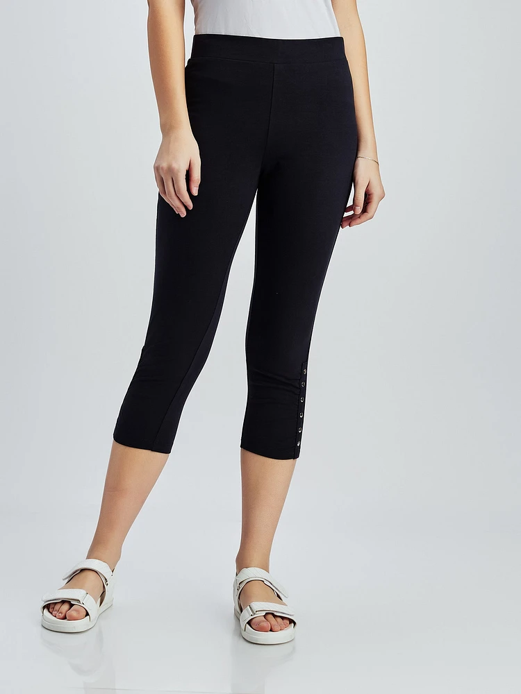 Straight fitted knit pull-on capri