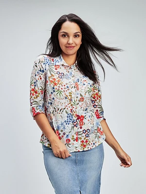 3/4-sleeve semi-fitted blouse with buttons